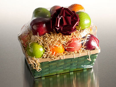 Lexington 18-piece Fruit Basket